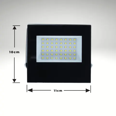 Foto do anúncio: Refletor Led 400W Holofote Prova D'água Bivolt Ip66 Branco Frio 6500K