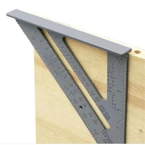 Foto do anúncio: Esquadro Profissional Triangular 7 Polegadas 90 Graus De Alumínio Ferramenta De Medição 15690